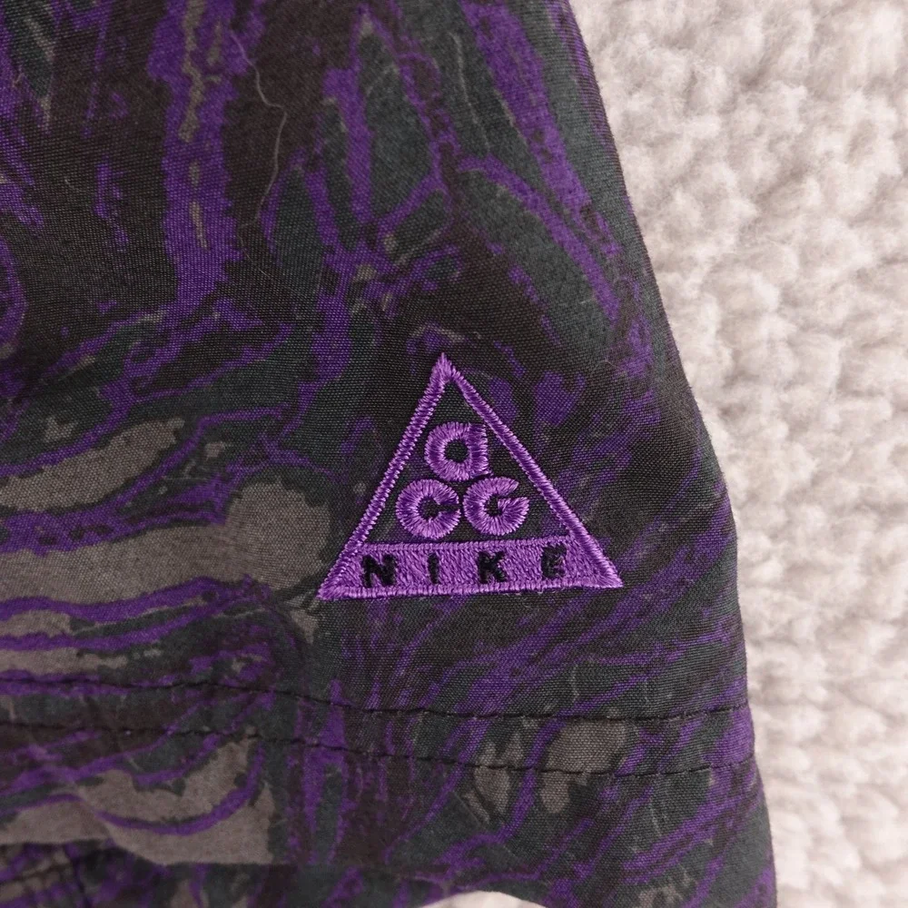 Nike ACG Mens Size Medium Vintage Purple Black Swirl Marble Shorts F61103 SCI